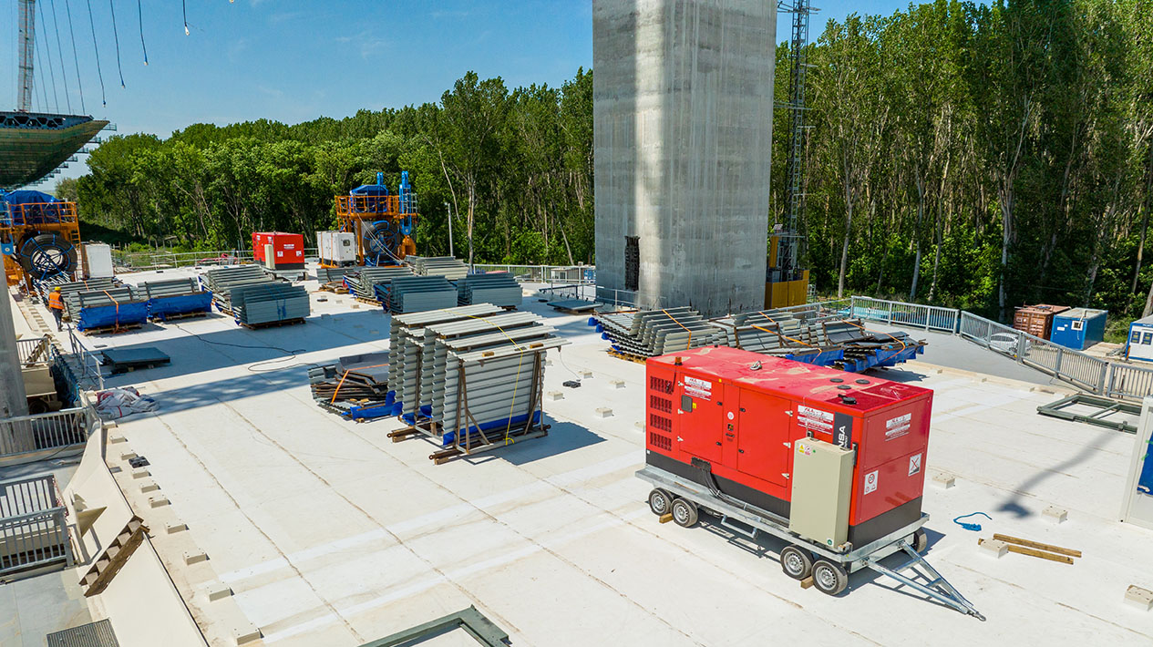 Himoinsa Generator on construction site